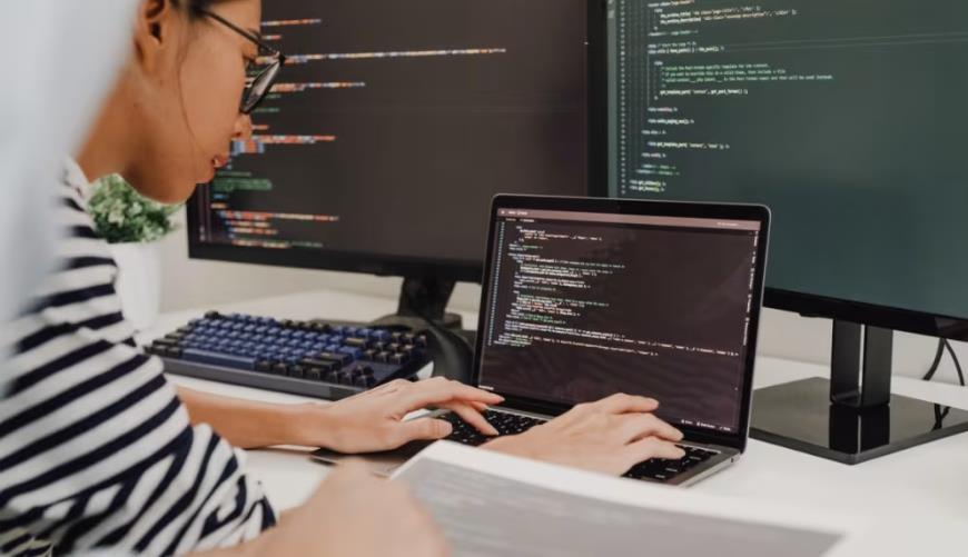 渝北区小程序定制开发构建实时互动新生态：WebRTC+即时通讯双引擎驱动